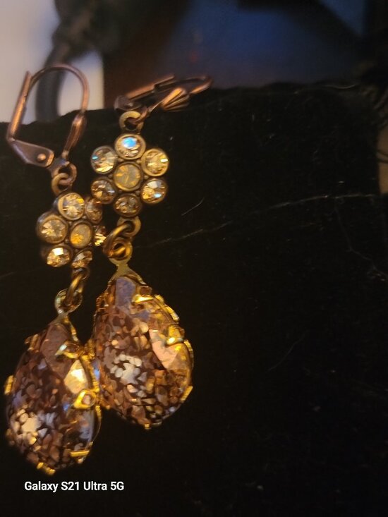 DW designs by Diana✨ Jewelry - Vintage inspired drop earrings